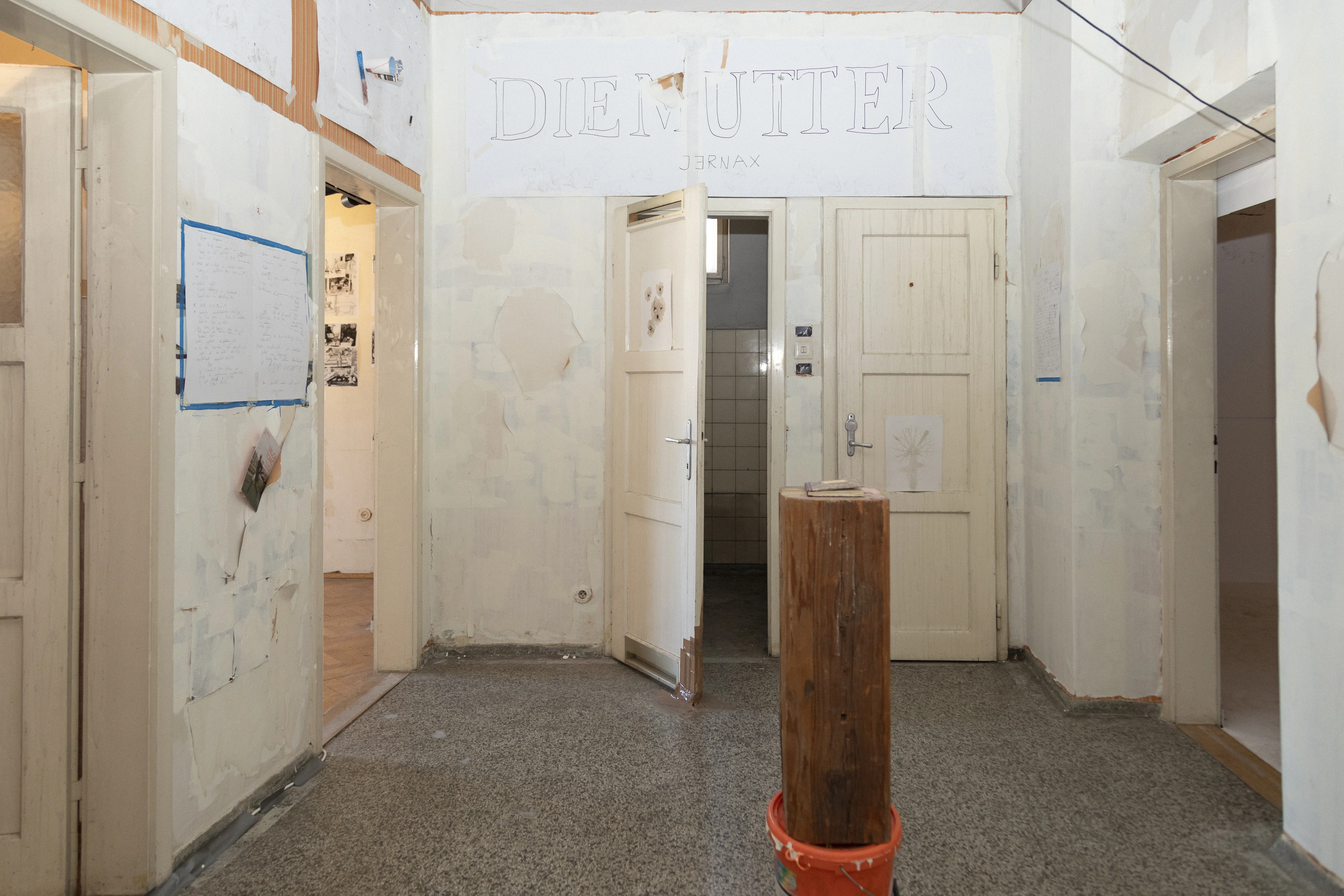 Die Mutter / 25 JERNAX